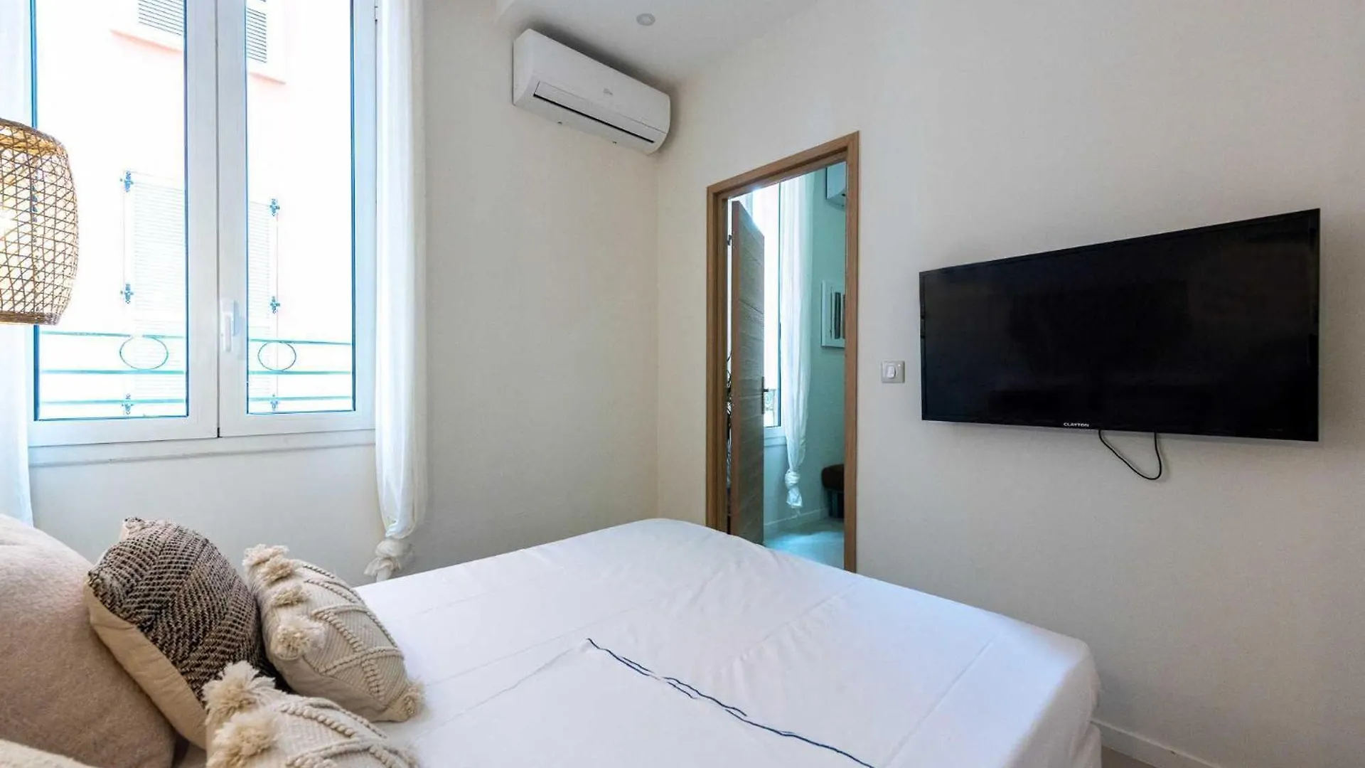 Modern Apartment -2Bdr 6P - 300M From The Beach Antibes France