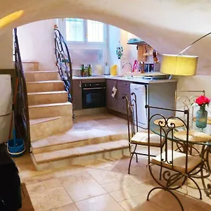  Appartement De Charme Au Coeur Du Vieil